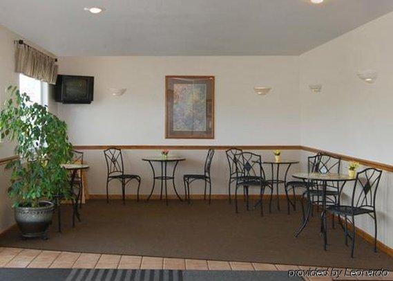 Americas Best Value Inn Knob Noster Restoran foto